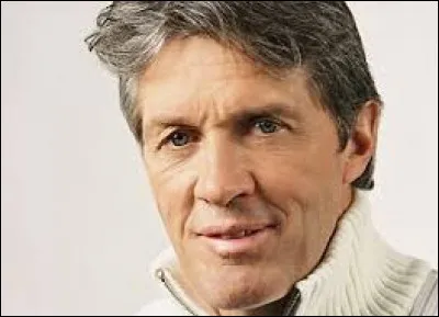 Quel titre olympique a obtenu le Suisse Bernhard Russi en 1972 à Sapporo ?