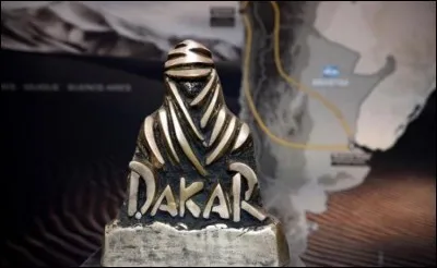 Une seule personne connue a participé au ''Dakar'' depuis qu'il s'est expatrié en Argentine en 2009. Quel est le nom de ce joueur de rugby ?