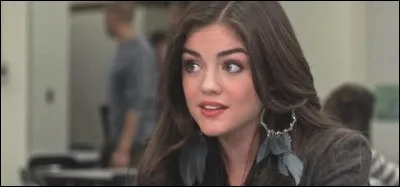 Apr&egrave;s la disparition d'Alison, Aria part un an avec sa famille...