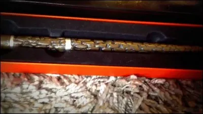 À qui est cette baguette ?