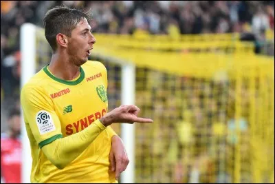 Le record de buts d'Emiliano Sala à Nantes est de 13 buts.