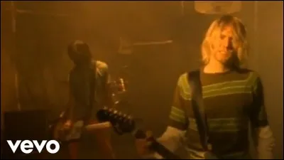 Quel groupe a réalisé la musique "Smells Like Teen Spirit" ?