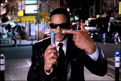 "Men in black" est un film dans lequel joue Tommy Lee Jones.