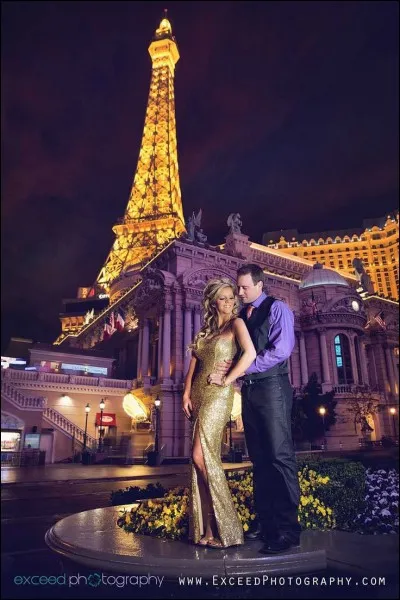 Axelle et Axel se pelotent pour la photo, d'où garderont-ils un souvenir éternel ?