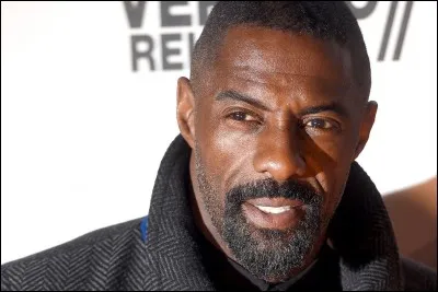 Idris Elba a fait du nu frontal !
