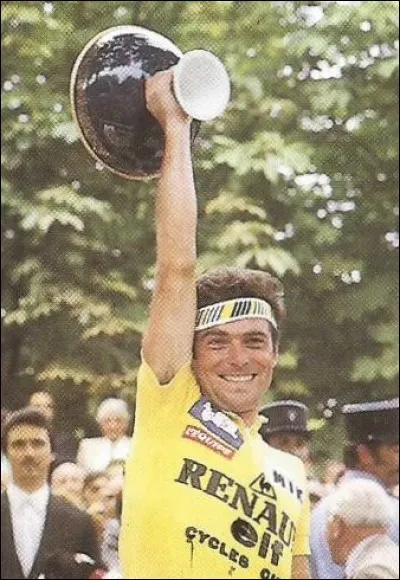 Bernard Hinault remporte le Tour de France cycliste : c'est son...