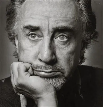 Le rglement du Prix Goncourt prvoit qu'un auteur ne peut le gagner qu'une seule fois. Pourtant, un auteur l'a eu deux fois en prenant comme pseudonyme 'Emile Ajar'. Qui tait cet auteur ?