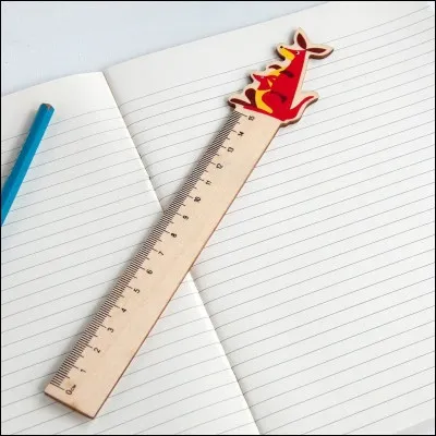 Quelle est la hauteur minimale de la barrière du pré des chevaux ?