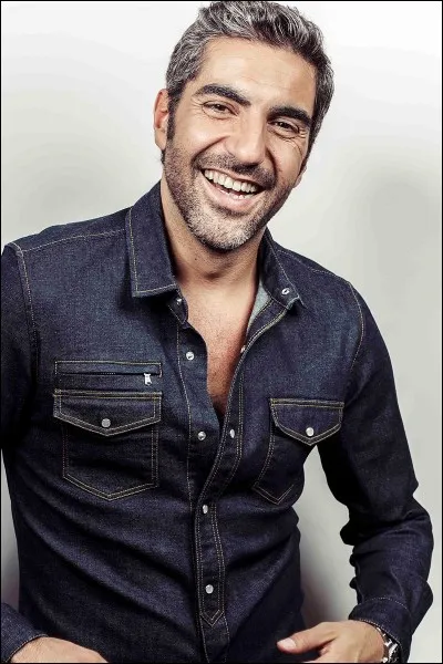 Quel métier a exercé Ary Abittan à partir de ses 19 ans ?