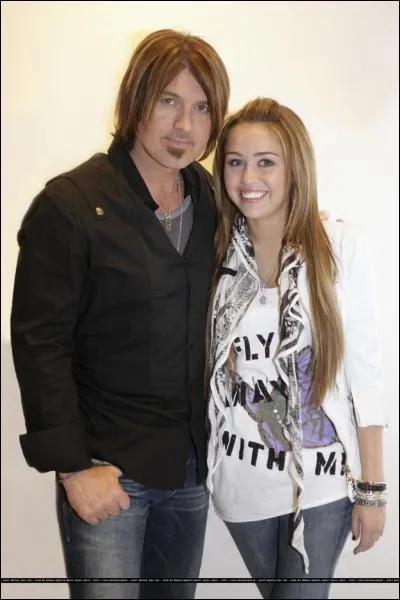 Quelle est la vraie date de naissance du pre de Miley Cyrus ?