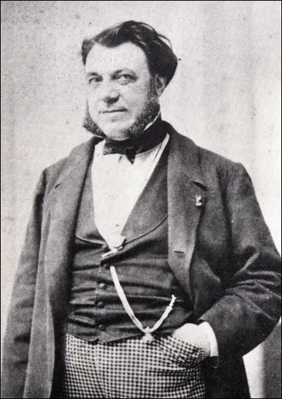 Août 1884 : Paul Abadie est l'architecte de la basilique du Sacré-Coeur de Montmartre. Pour la concevoir, il s'est inspiré de la cathédrale Saint-Front qui se trouve dans la ville la plus septentrionale des quatre que je vous propose en réponse.