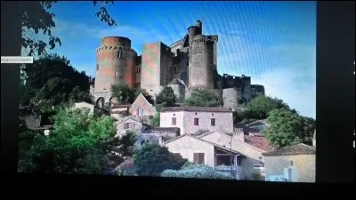 Où se trouve le château de Bonaguil ?