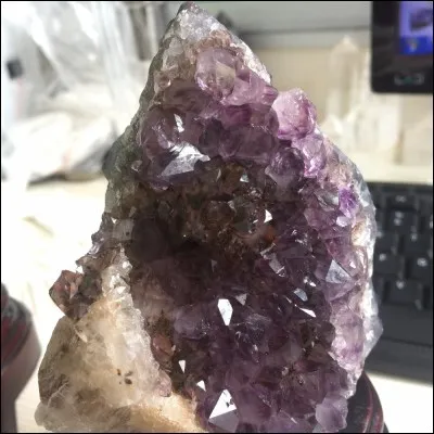 Comment s'appelle cette "forme" de cristal ?