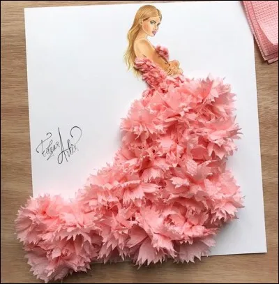 Somptueuse robe du soir toute en illets... mais des illets de quelle ville ?