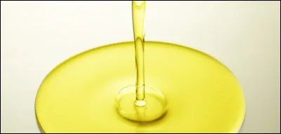 Quel est le nom de l'huile principale contenue dans le foie ?