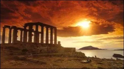 Si je vous dis que le cap Sounion est dominé par les colonnes du temple de Poséidon, pourrez-vous me dire dans quel pays il est situé ?