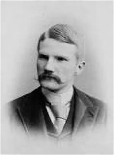 Qui en est le fondateur ?