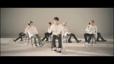 Dans lequel de ces vidéoclips (MV), le groupe BTS danse-t-il sur des chaises ?