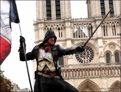 Arno est accusé d'un meutre qu'il n'a pas commis. Qui est la victime ?