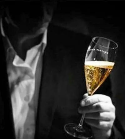 Qui valorisait "L'Alcool" dans son recueil de poèmes du même nom ?