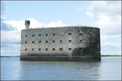 Le Fort Boyard a été construit entre...