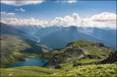 Dans quel département français trouve-t-on le parc naturel régional du Queyras ?