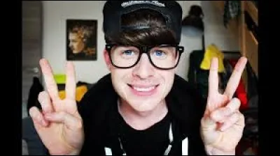 Comment s'appelle ce vidéaste et humoriste né à Namur ?