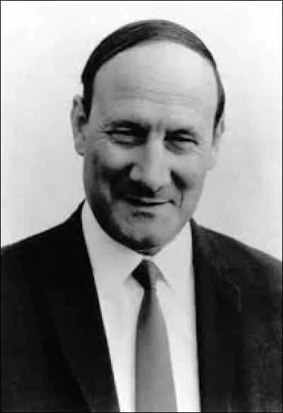 Quel est le métier du Namurois Dominique Pire ?