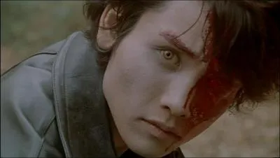 Lequel de ces films japonnais comporte de nombreuses fusillades entre humains & zombies?