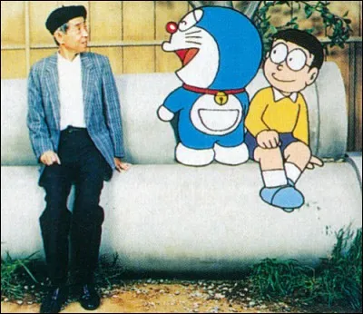 Qui a écrit et illustré "Doraemon" ?