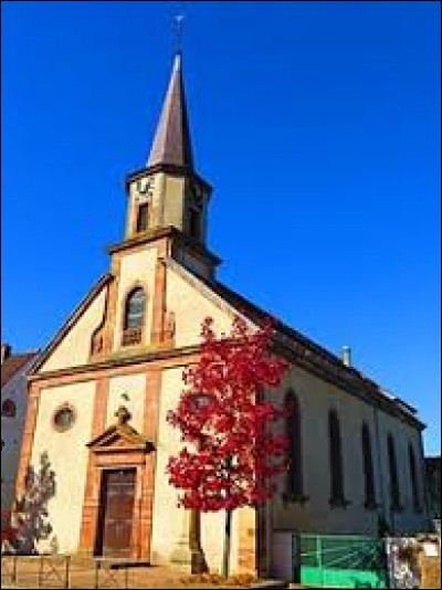 Nous commençons notre balade dominicale devant l'église Saint-Michel de Brouderdorff. Village du Grand-Est, dans le pays de Sarrebourg, il se situe dans le département ...