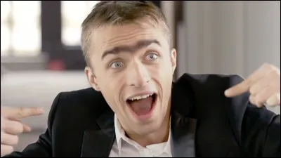 Comment s'écrit le nom de famille de Squeezie ?