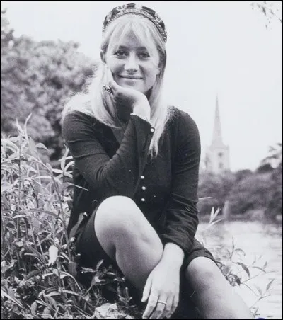 Helen Lydia Mironoff, née en 1945, oscarisée pour son interprétation de la reine Élisabeth II, est connue sous le nom de ...