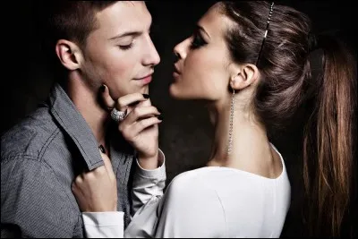 Si ton amie est en crush sur un gar&ccedil;on (et inversement) mais que tu l'aimes aussi, tu :