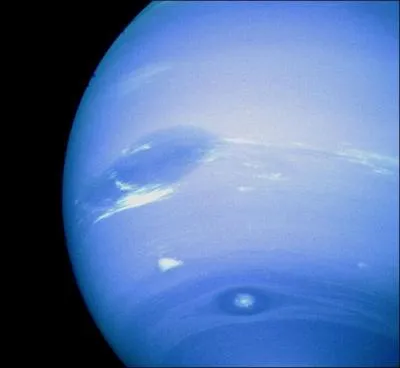Quelle est la particularit de Neptune ?