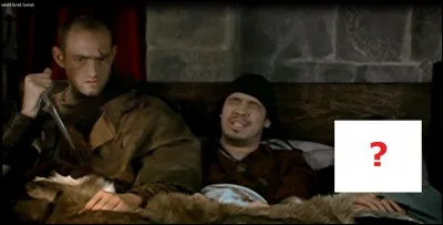 Qui est la troisième personne présente dans ce lit ?