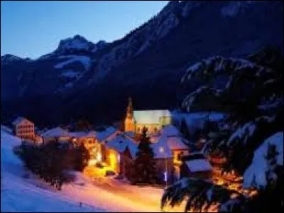 Nous sommes en Auvergne-Rhône-Alpes, à Bellevaux. Commune de l'arrondissement de Thonon-les-Bains, elle se situe dans le département ...