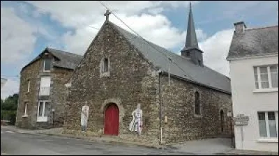 Nous sommes en Bretagne devant la chapelle templière de Carentoir. Ancienne commune, elle se situe dans le département ...