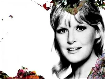 « L´hiver, le vent, la pluie, chantent leur mélodie. La brume ou le soleil, à mes yeux, c´est pareil » sont les paroles de « C'est ma chanson ». Quelle en était l'interprète ?