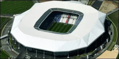Dans quel stade joue l'Olympique lyonnais ?