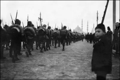 En quelle année la Turquie entra-t-elle en guerre ?