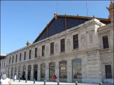 La gare la plus grande de Marseille se nomme :