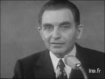 Cet homme politique de centre-droit, ministre de l'Éducation nationale sous la présidence de Pompidou, c'est ...