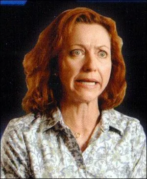 Pourquoi la mre de ce garon le met dans une situation extrmement embarassante ?