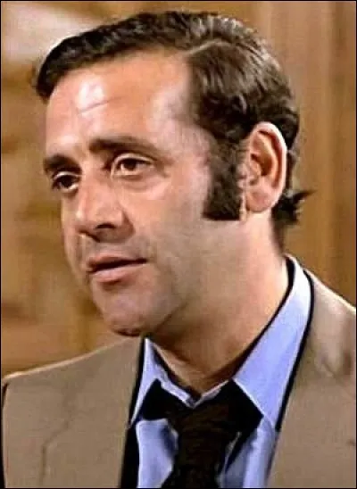 Jean Gouyé, au départ journaliste, devenu un humoriste à l'humour grinçant, un acteur qui tourne plusieurs films avec Claude Chabrol et un réalisateur, c'est ...