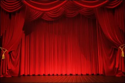 Combien de coups sont frappés sur le plancher de la scène, juste avant le début d'une représentation théâtrale ?