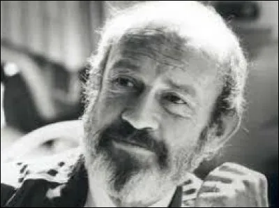 Cet écrivain, lié au mouvement littéraire des Hussards opposé à l'existentialisme, auteur de "un singe en hiver", journaliste sportif auteur de chroniques sur le Tour de France, c'est ...