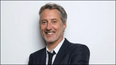 Cet animateur de radio et de télévision, sur Antenne 2 puis sur Canal+, qui a aussi présenté à de nombreuses reprises la cérémonie des César du cinéma, c'est ...