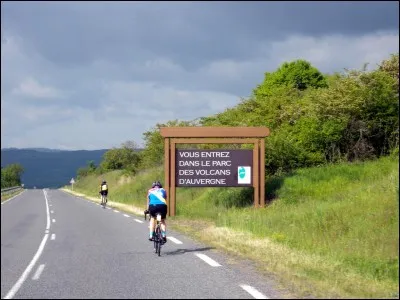 L'échappée de 2 coureurs à 35 km de l'arrivée a marqué cette 12e étape, malheureusement ils ont été rattrapés à seulement 3 km de l'arrivée. Quelle ville a accueilli les coureurs ce soir ?