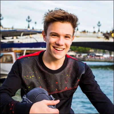 Quel âge a-t-il en ce moment ? (09/02/2019) (En s'aidant de la question 3)